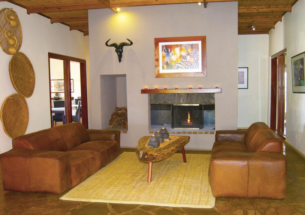 Auas Safari Lodge ウィントフーク エクステリア 写真
