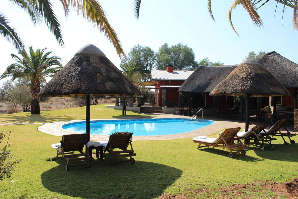 Auas Safari Lodge ウィントフーク エクステリア 写真
