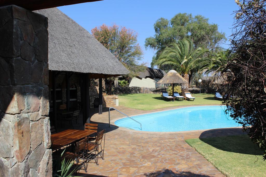 Auas Safari Lodge ウィントフーク エクステリア 写真