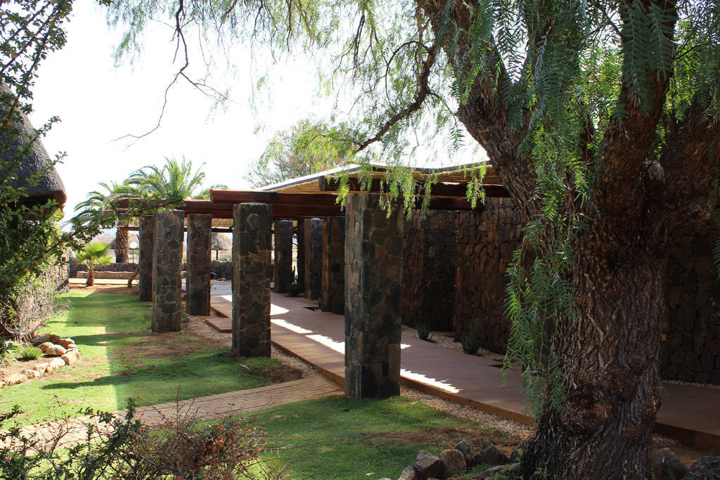 Auas Safari Lodge ウィントフーク エクステリア 写真