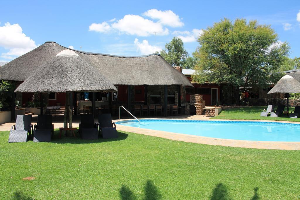 Auas Safari Lodge ウィントフーク エクステリア 写真