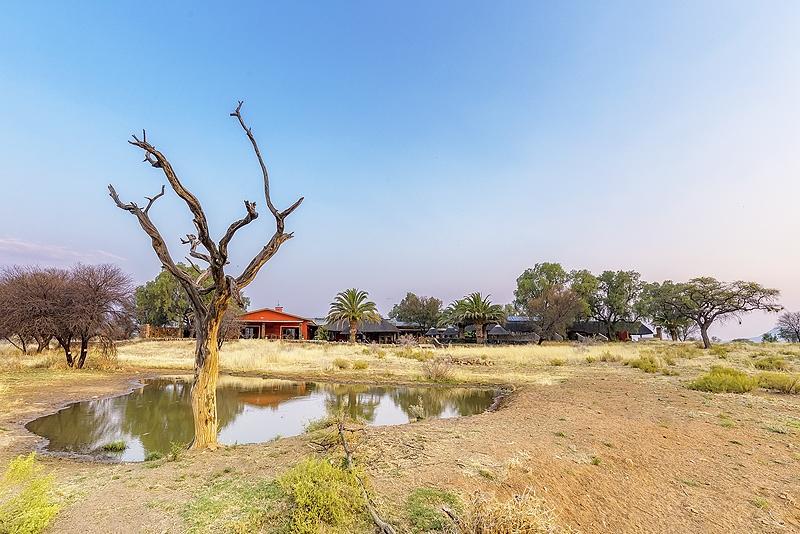 Auas Safari Lodge ウィントフーク エクステリア 写真